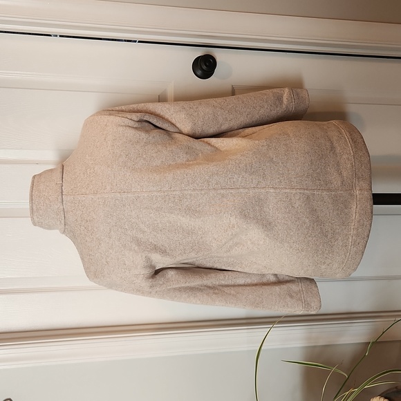 LANDS END Size LP 14-16 tan & beige knit fleece coat. - Picture 6 of 10